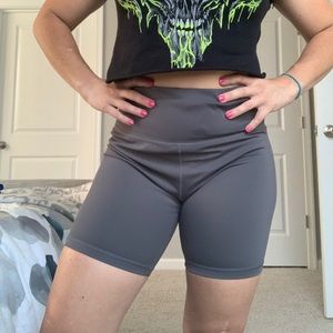 Gray spandex biker shorts never worn size medium